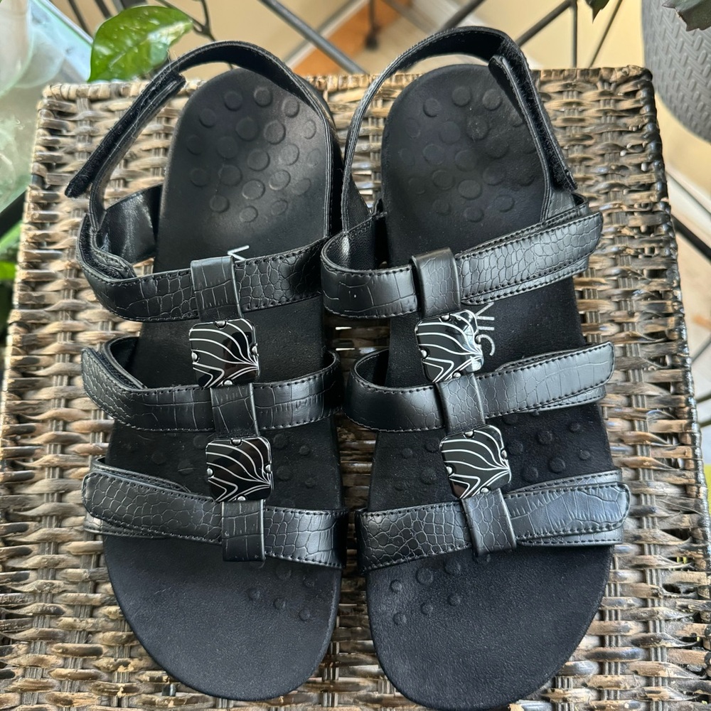 Vionic Amber Black Leather Sandal Strappy Comfort Slingback Women's Size 8